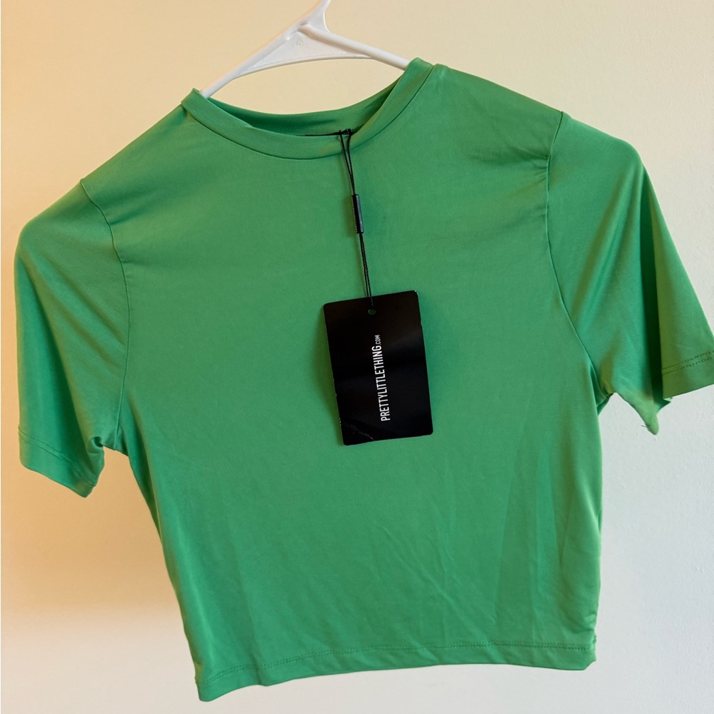 PrettyLittleThing Green Short Sleeve Tee